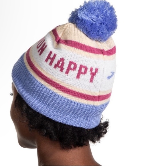 Brooks Heritage Pom Beanie Hats & Headwear Run Happy Sand NWT - Picture 5 of 13